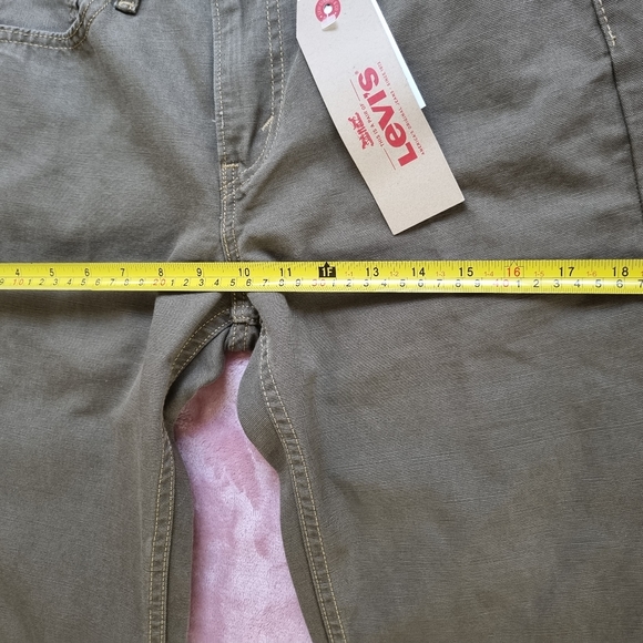 Levi's 514 straight leg pant olive green Size W29/L32 New With Tags - Picture 4 of 10